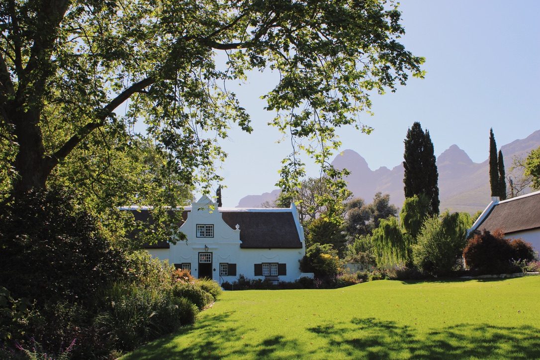 Navarre Residence estate with its lake and the Helderberg mountains, Stellenbosch